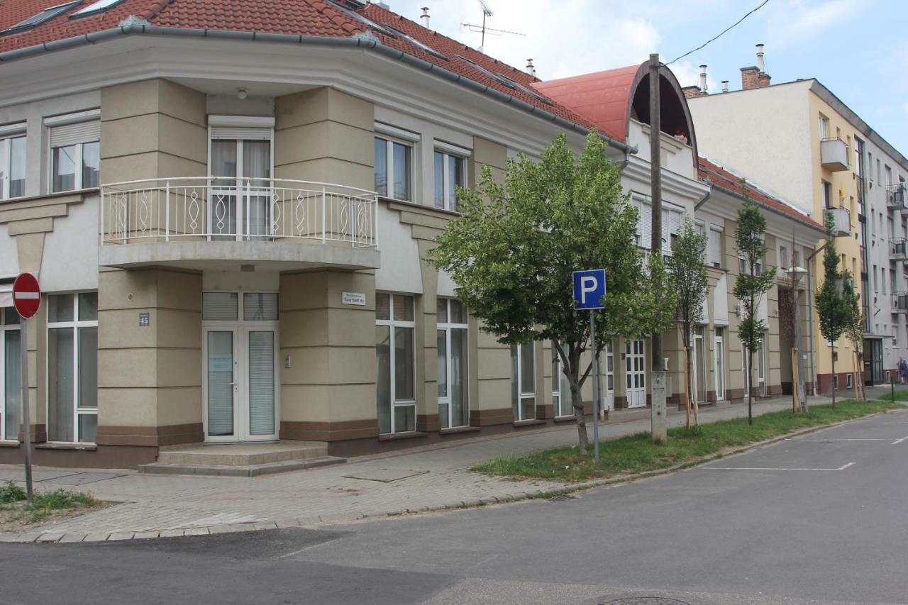 Mox Downtown Apartman Debrecen Dış mekan fotoğraf